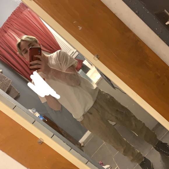 Meet your Posher, Logan - Picture 1 of 1